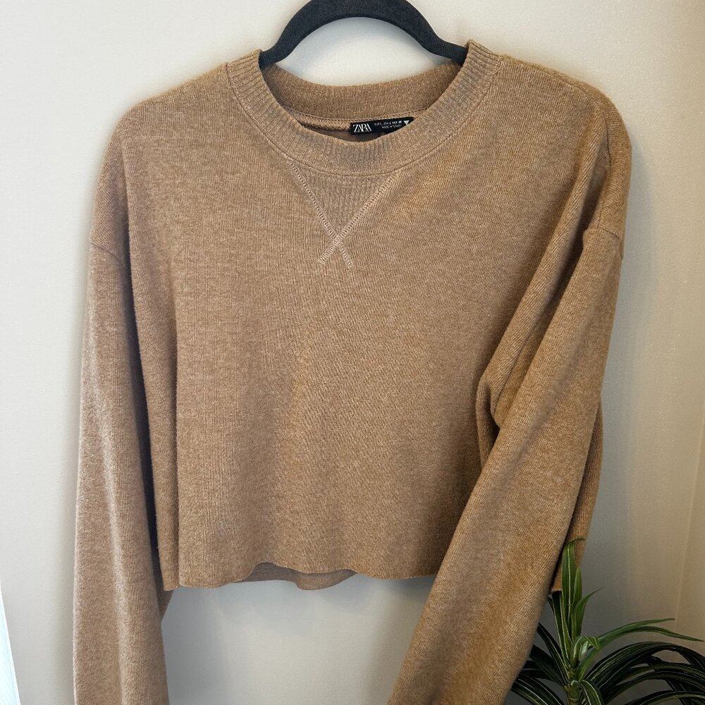 Zara Cropped Tan Sweater Size L